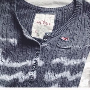 Hollister sweater