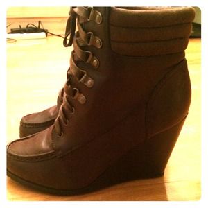 ❤️Forever21❤️ brown booties wedges