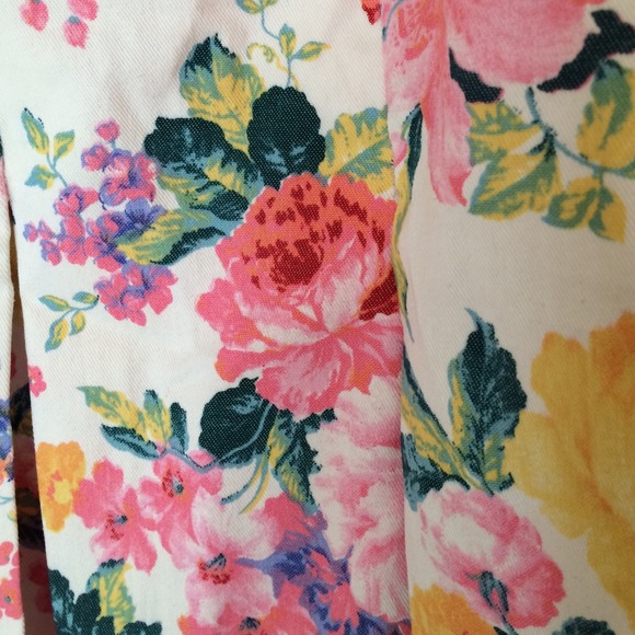 SOLD White floral pleated flower skater dress - Picture 4 of 4