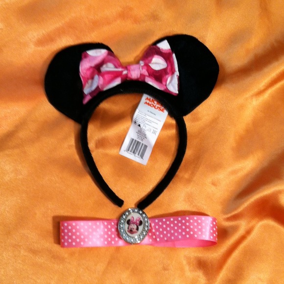 Minnie Mouse ears headband and choker