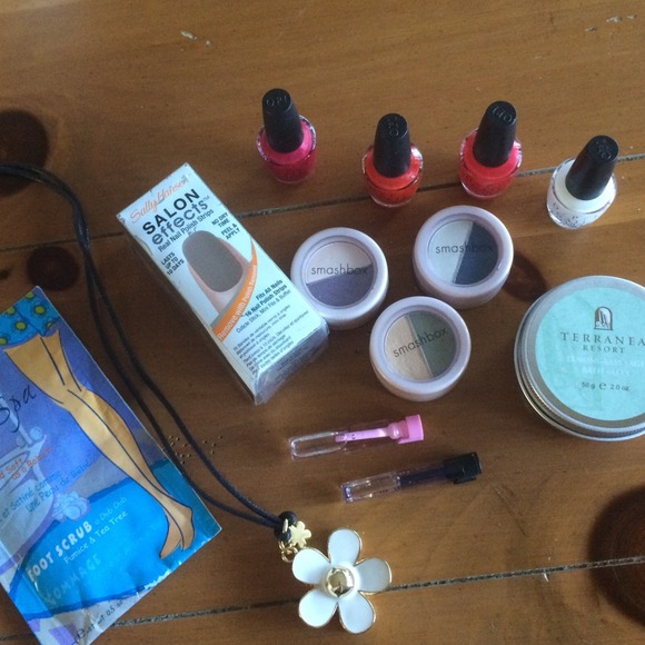 Smashbox Accessories - Treat Yo Self Bundle (more items in photos!)