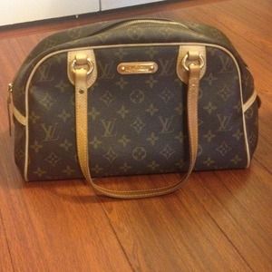 Additional Photos of Louis Vuitton Montorgueil PM