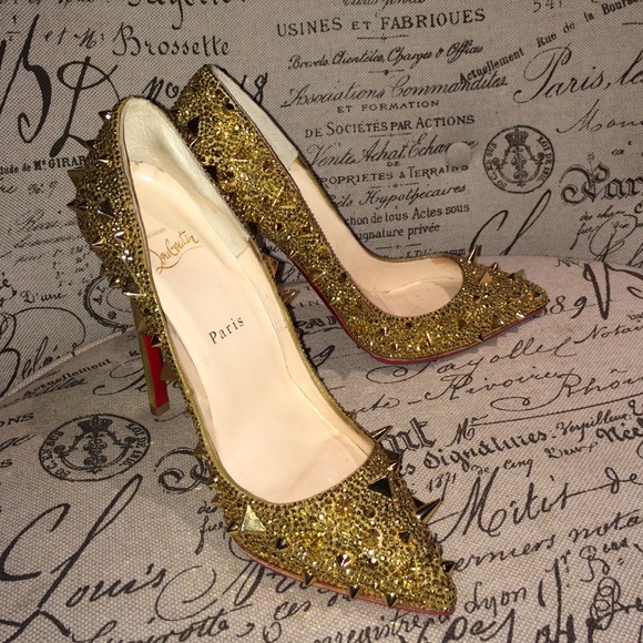 🚫SOLD Christian Louboutin