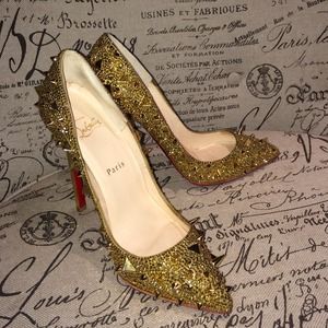 🚫SOLD Christian Louboutin