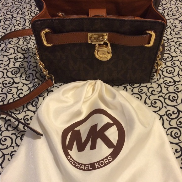 💯 Authentic MK crossbody bag ! ❤️❤️