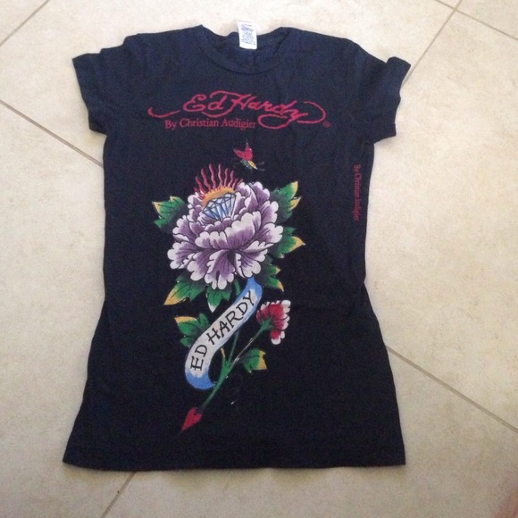 Ed hardy T-shirt.