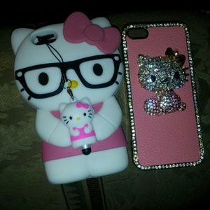 2 Hello Kitty iPhone 5 cases
