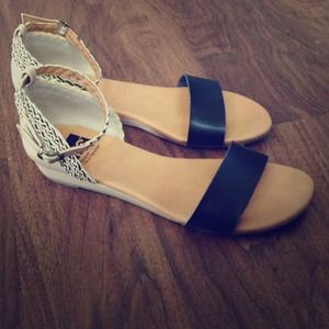 Ankle braided strap sandles