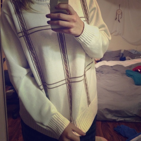 Men's sweater can be for women too!