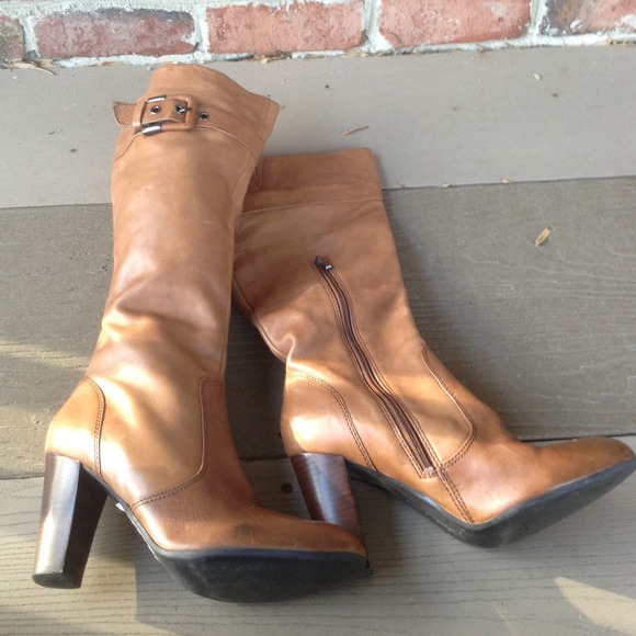 Leather. 5th Avenue  Deichman camel  size 10