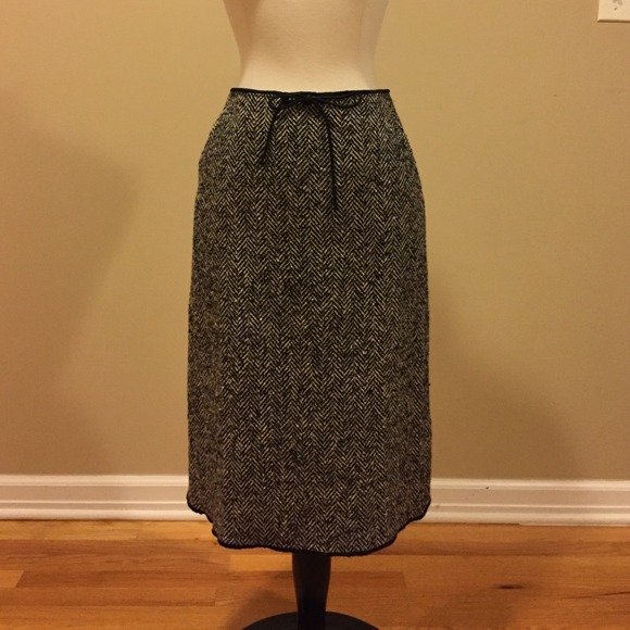 J. Crew Dresses & Skirts - J. Crew Black and White Herringbone Skirt