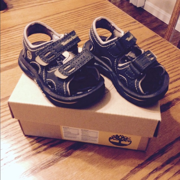 Timberland toddler boy brown sandals!