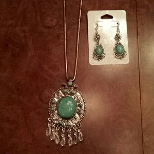 Necklace and earring set 488