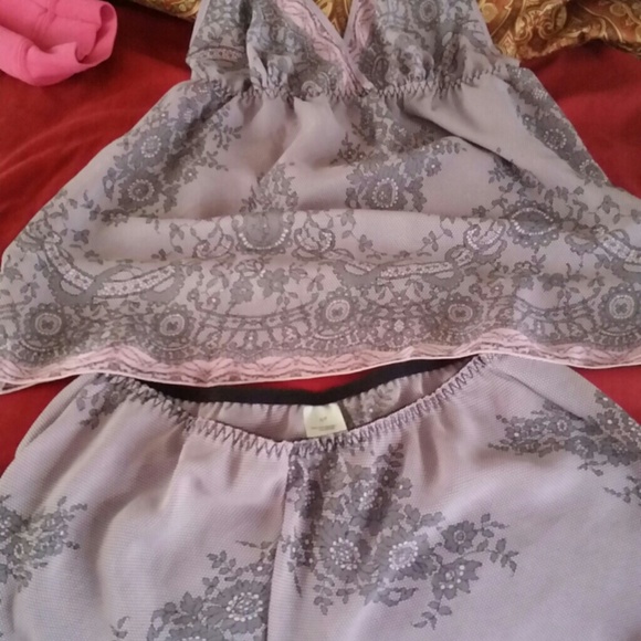 A pink and black nighty!