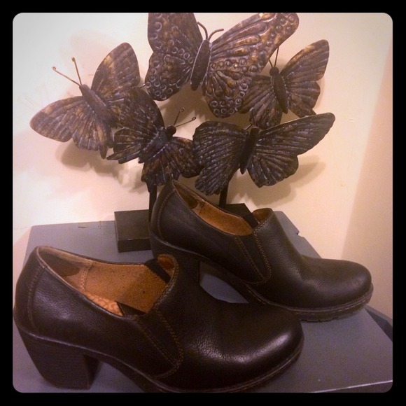 $Sale$ Born Concept shoes
