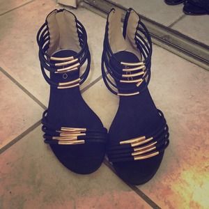 Aldo sandals like new