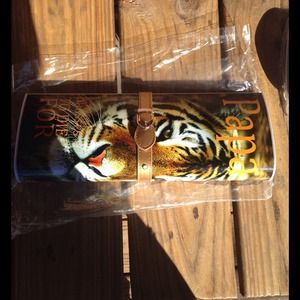 💢SOLD Magazine Clutch