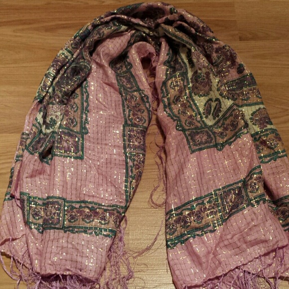 **SOLD ON MERCARI** Long fashion scarf - Picture 3 of 3