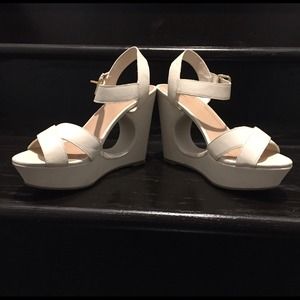 👣Beige Wedges👣