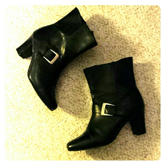 Black booties! Size 8w