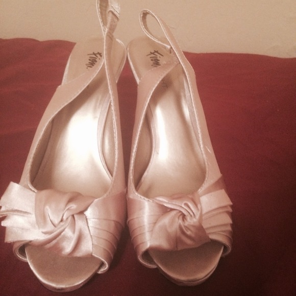 Elegant golden heels