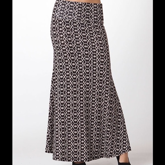 Too cute Maxi Skirt - Picture 2 of 4