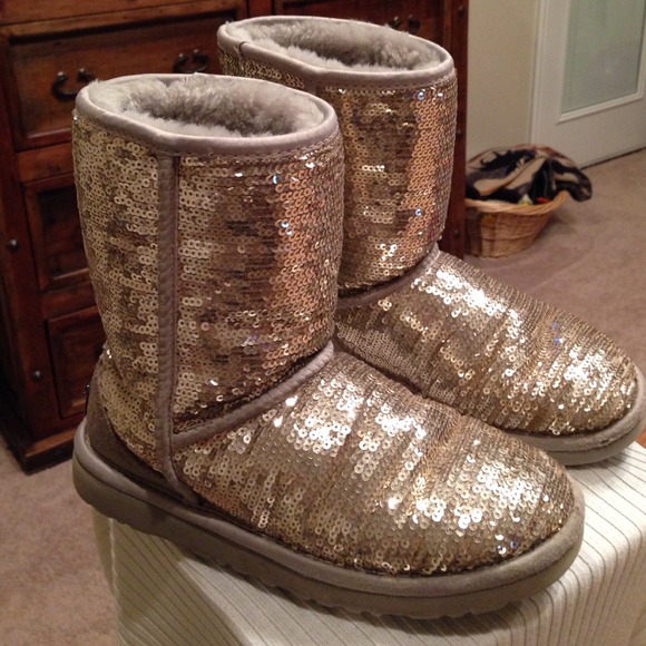 UGG Women's Short Sparkles 3161 Silver Boots