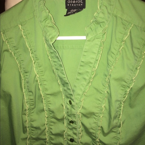 Bundled 🎅Green blouse - Picture 2 of 3