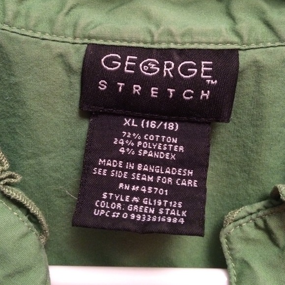 Bundled 🎅Green blouse - Picture 3 of 3