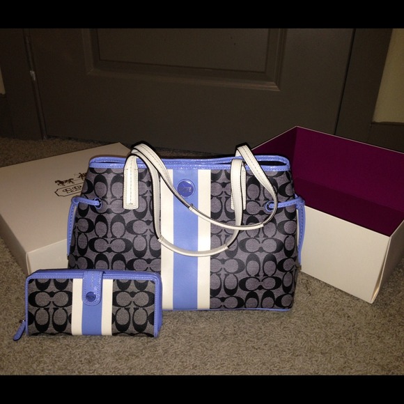 REDUCED! Grey and baby blue authentic Coach purse.