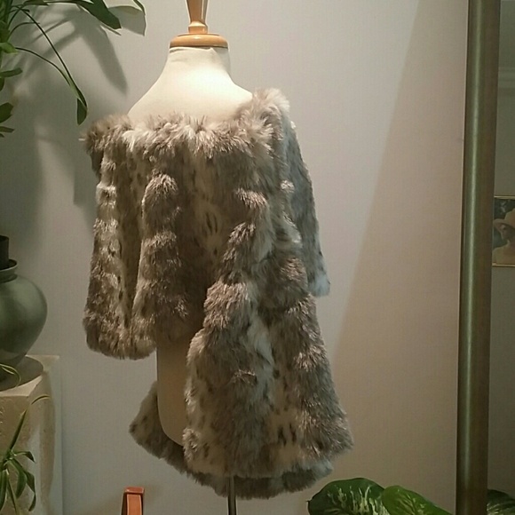 Faux Fur Shawl and purse. - Picture 4 of 4