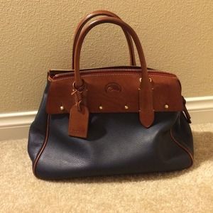 Classy everyday purse!