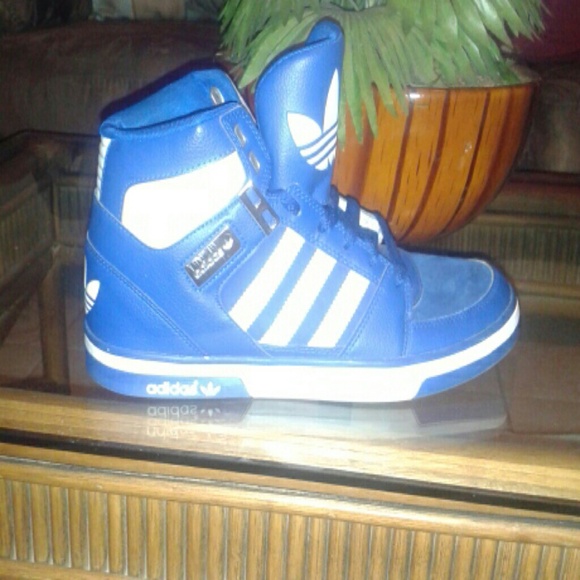 Men sneakers
