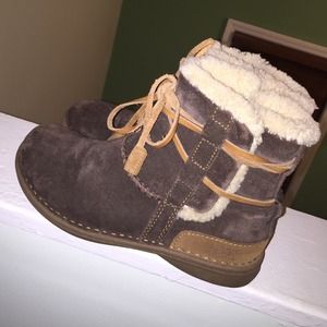 🚫SOLD ON VINTED🚫Suede brown uggs boots.