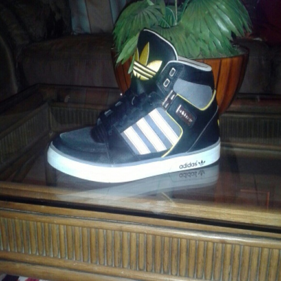 Men sneakers