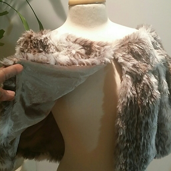 Faux Fur Shawl - Picture 2 of 4