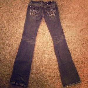 Miss me jeans with fleur de lis back pockets.