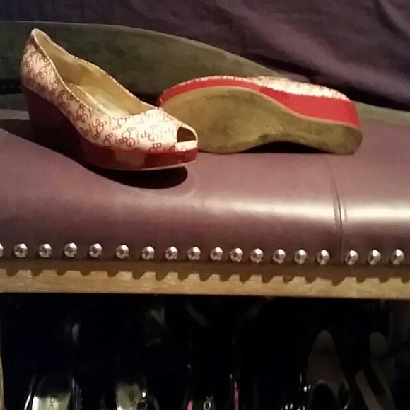 Shoes - Picture 2 of 4
