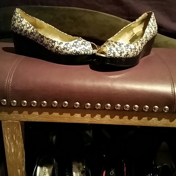 Shoes - Picture 4 of 4