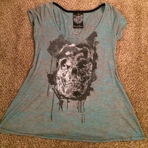 Short sleeve crash and burn skull shirt