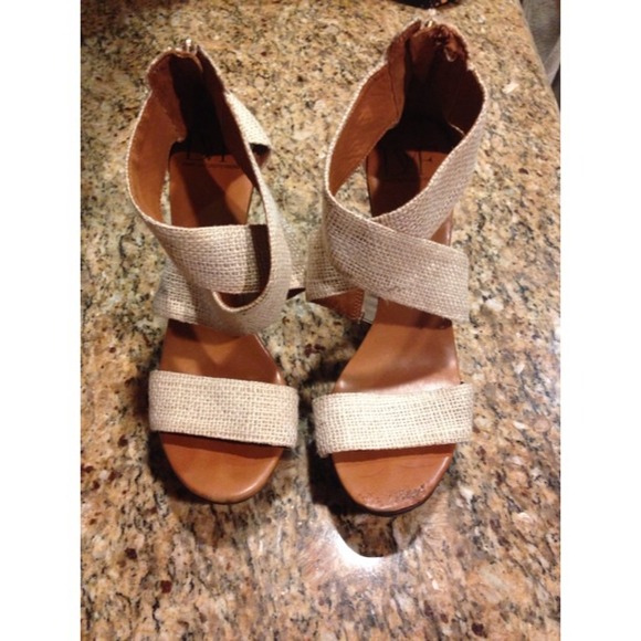 DVF Creme Wedges