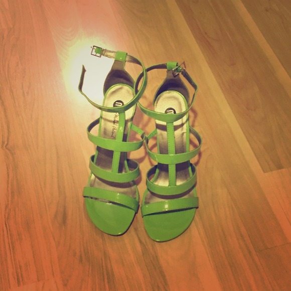 Lime green sexy high heel shoes