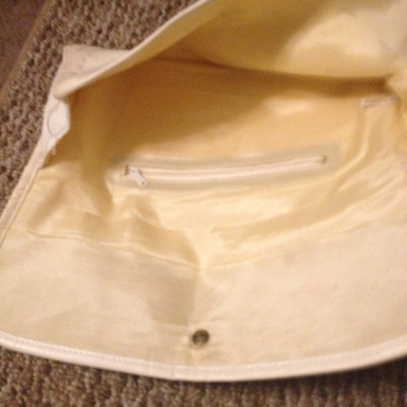 Handbag - Picture 2 of 3