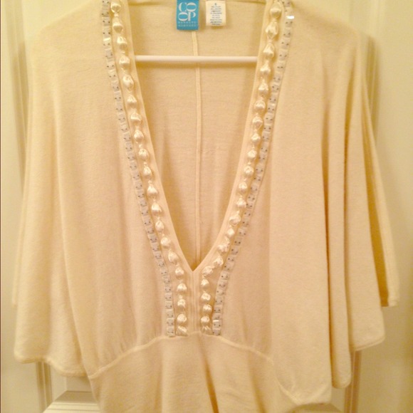 Deep v batwing top