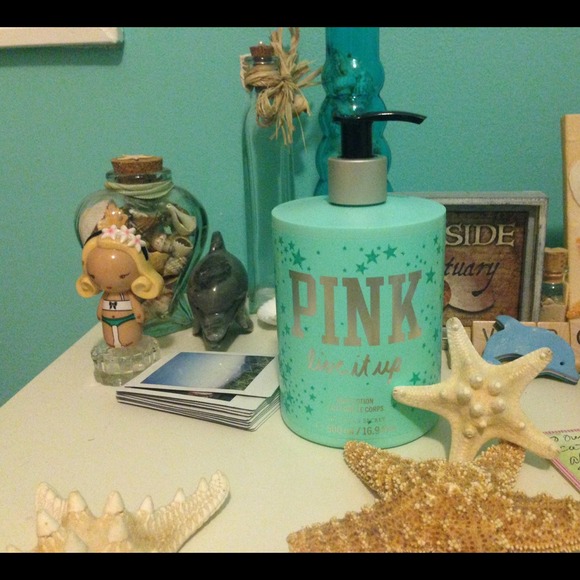 vs PINK 💕 lotion 💖💖💖