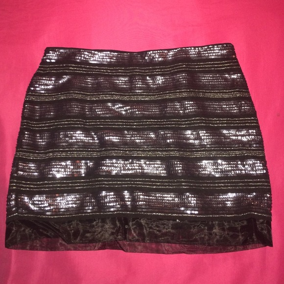 Express Black and Silver Sequin skirt!!