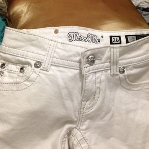 White Miss Me Capris