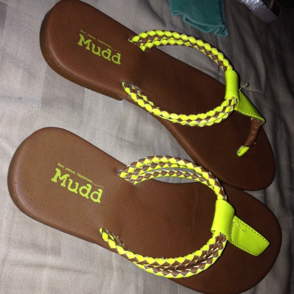 Sandals - Picture 2 of 3