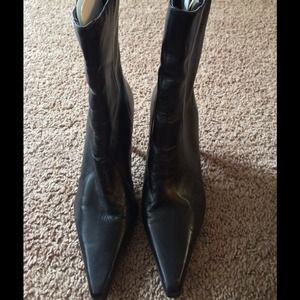 Black Aldo ankle booties