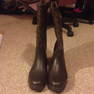 Michael Kors brown rain boots